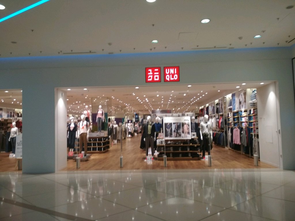 Uniqlo | Москва, Сходненская ул., 56, Москва