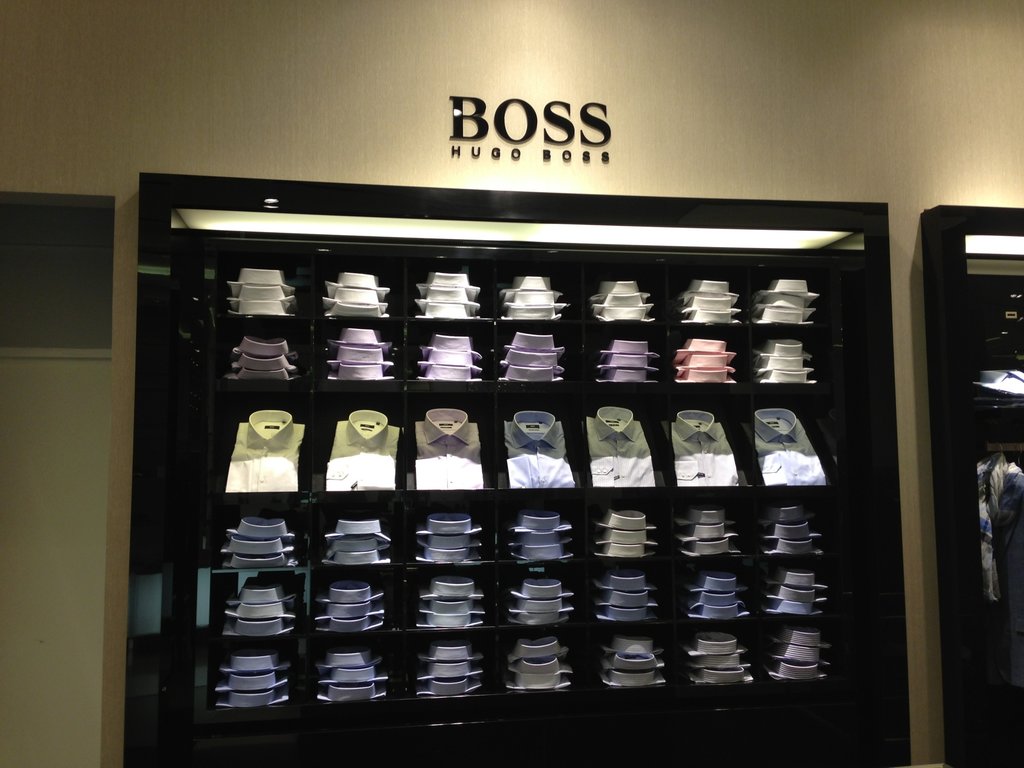 Hugo Boss | Санкт-Петербург, Большая Конюшенная ул., 21-23, Санкт-Петербург